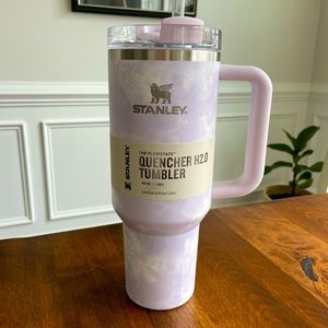 NWT STANLEY 40oz Quencher